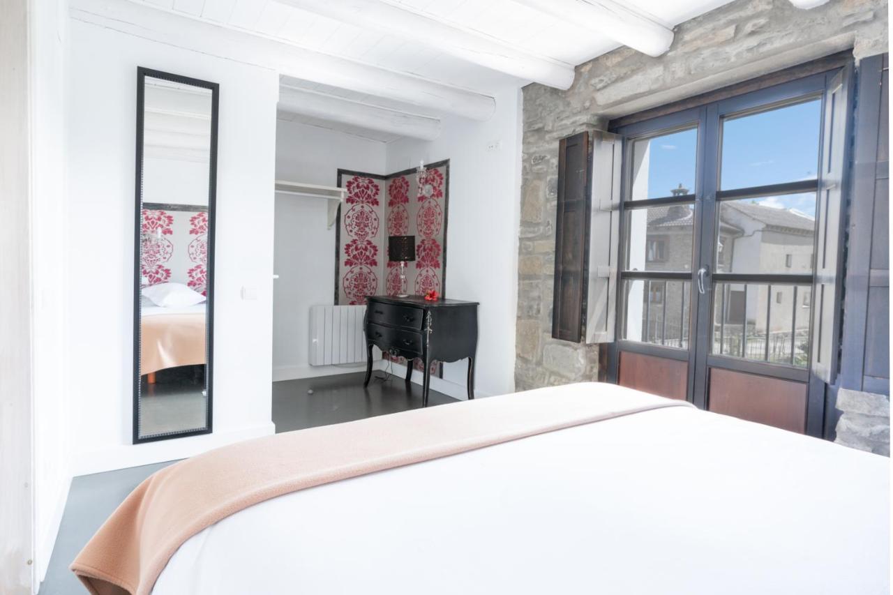 Casas Pirineos Apartment Sabinanigo Ngoại thất bức ảnh